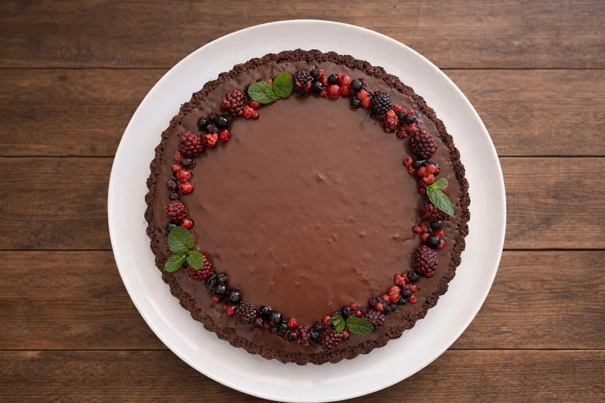 Soft cocoa tart with chocolate ganache