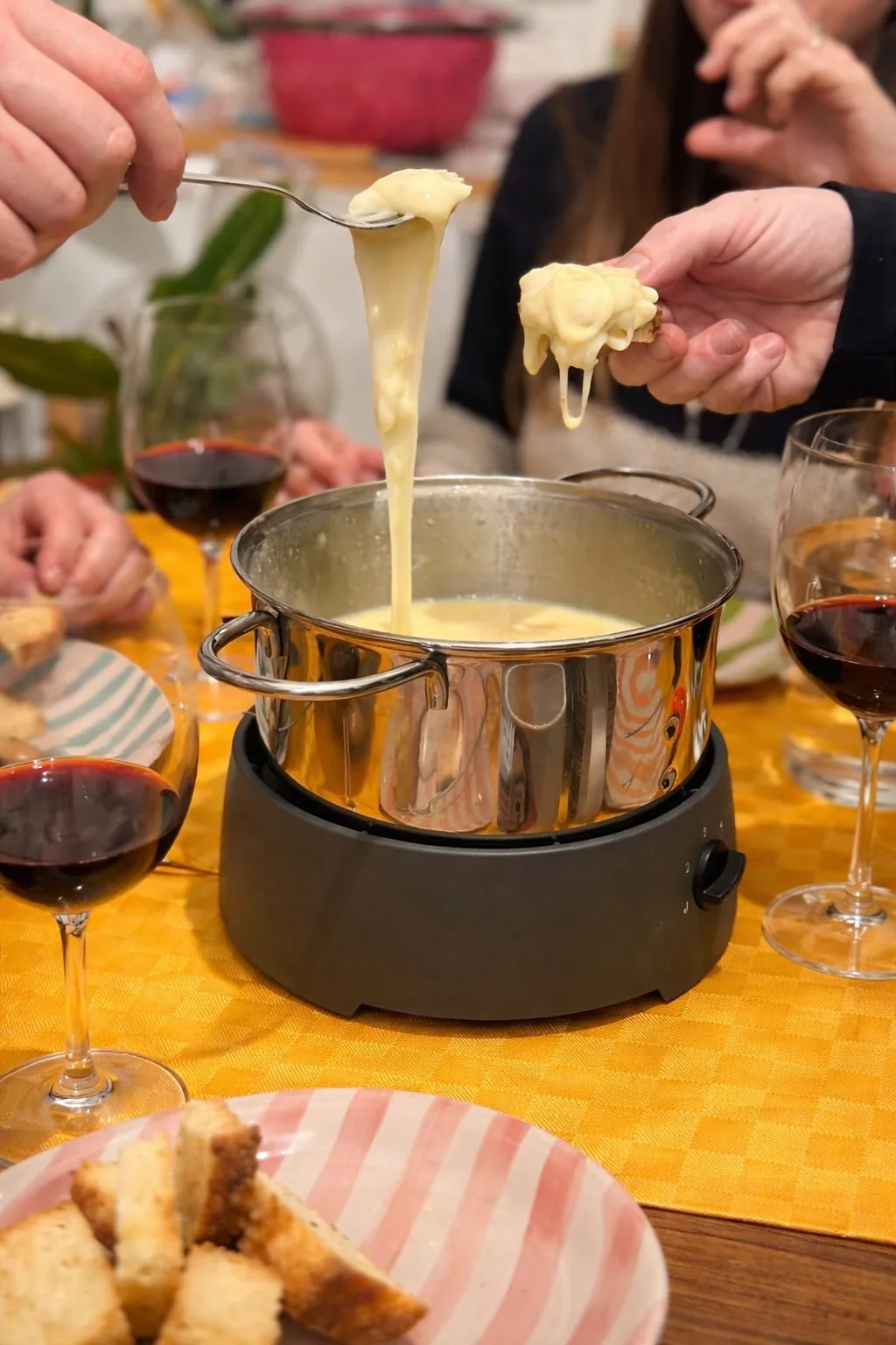Improvised Italian-style fondue